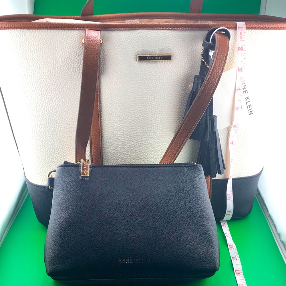 Anne Klein NWT tote and makeup case black, tan and brown beautiful for fall